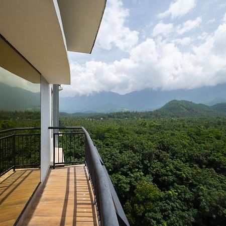 Fezinn Hotel - Best Wayanad Hotel In 2024 コージコード エクステリア 写真