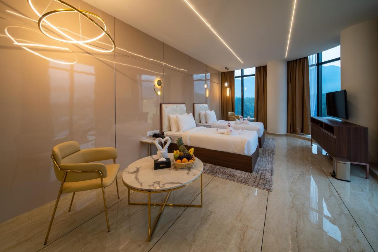 Fezinn Hotel - Best Wayanad Hotel In 2024 コージコード エクステリア 写真