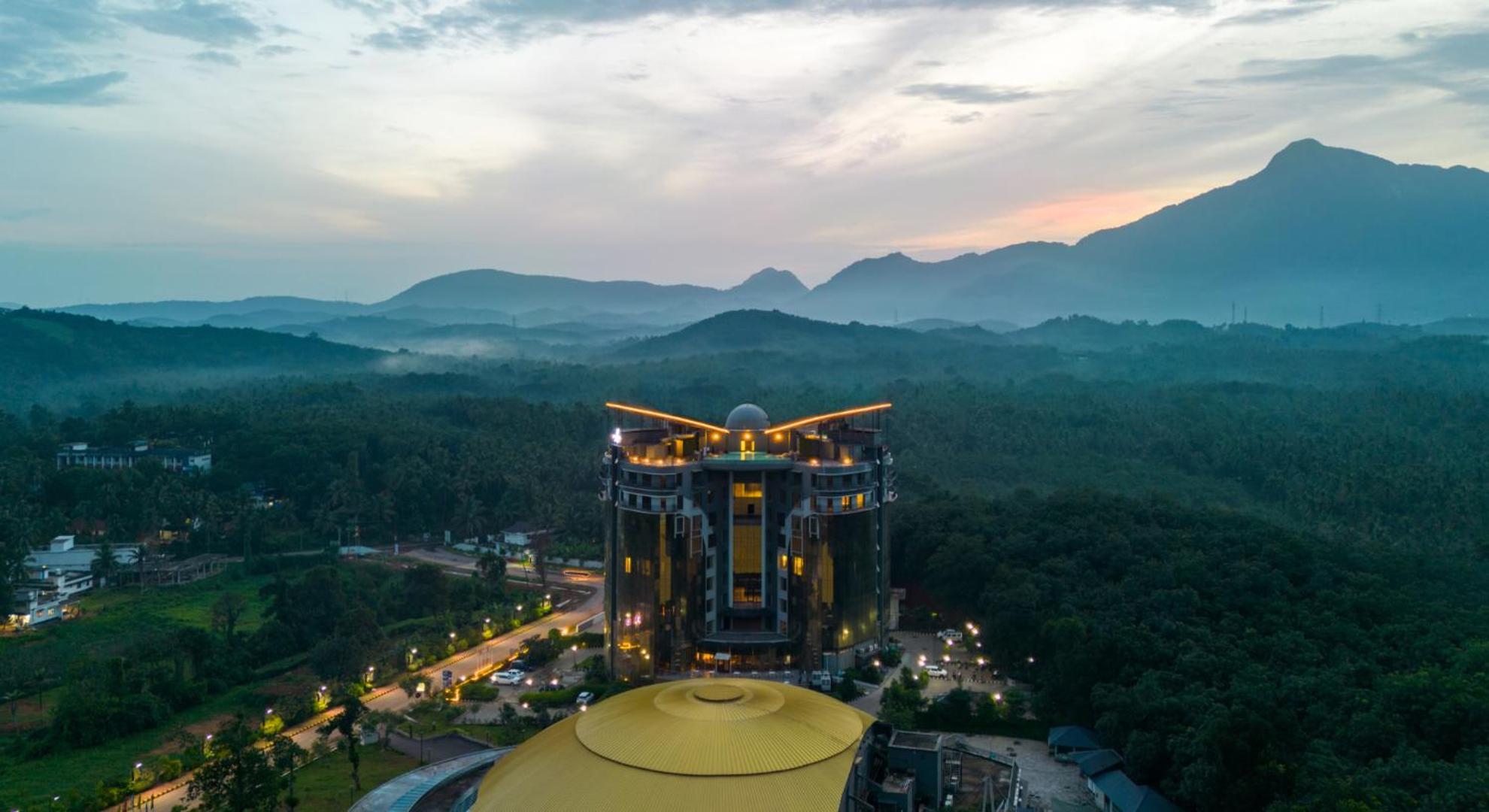 Fezinn Hotel - Best Wayanad Hotel In 2024 コージコード エクステリア 写真