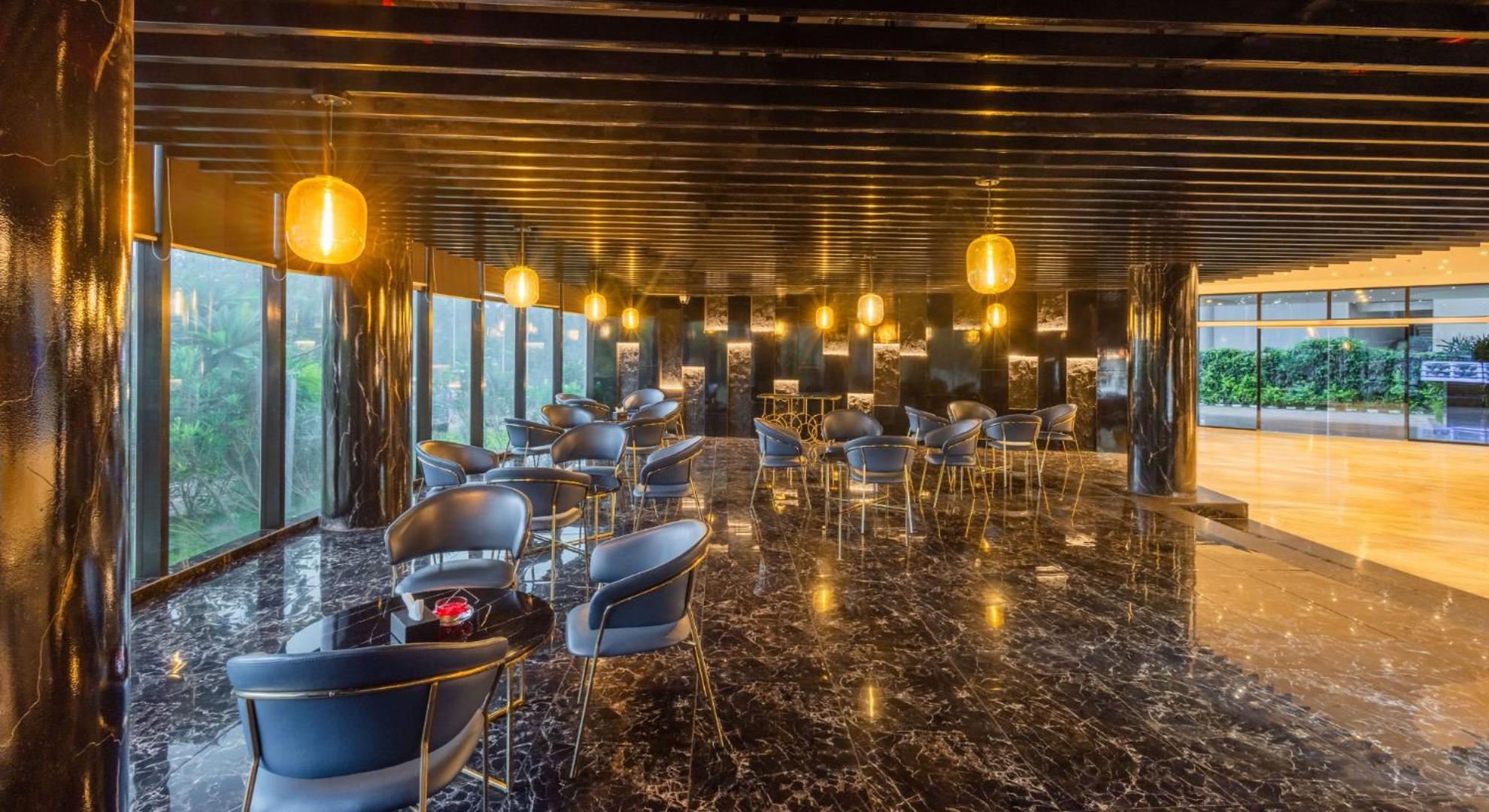 Fezinn Hotel - Best Wayanad Hotel In 2024 コージコード エクステリア 写真