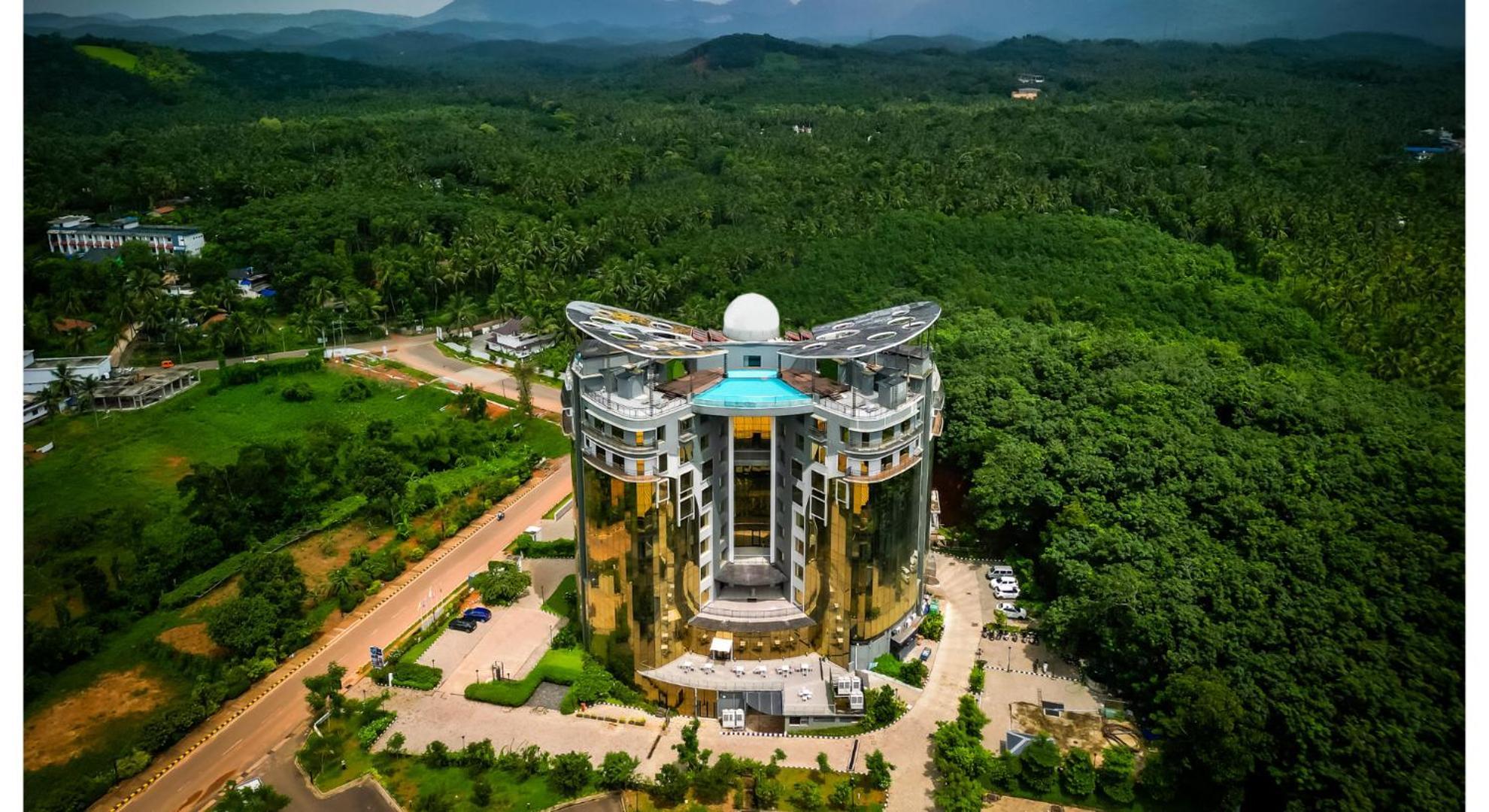 Fezinn Hotel - Best Wayanad Hotel In 2024 コージコード エクステリア 写真