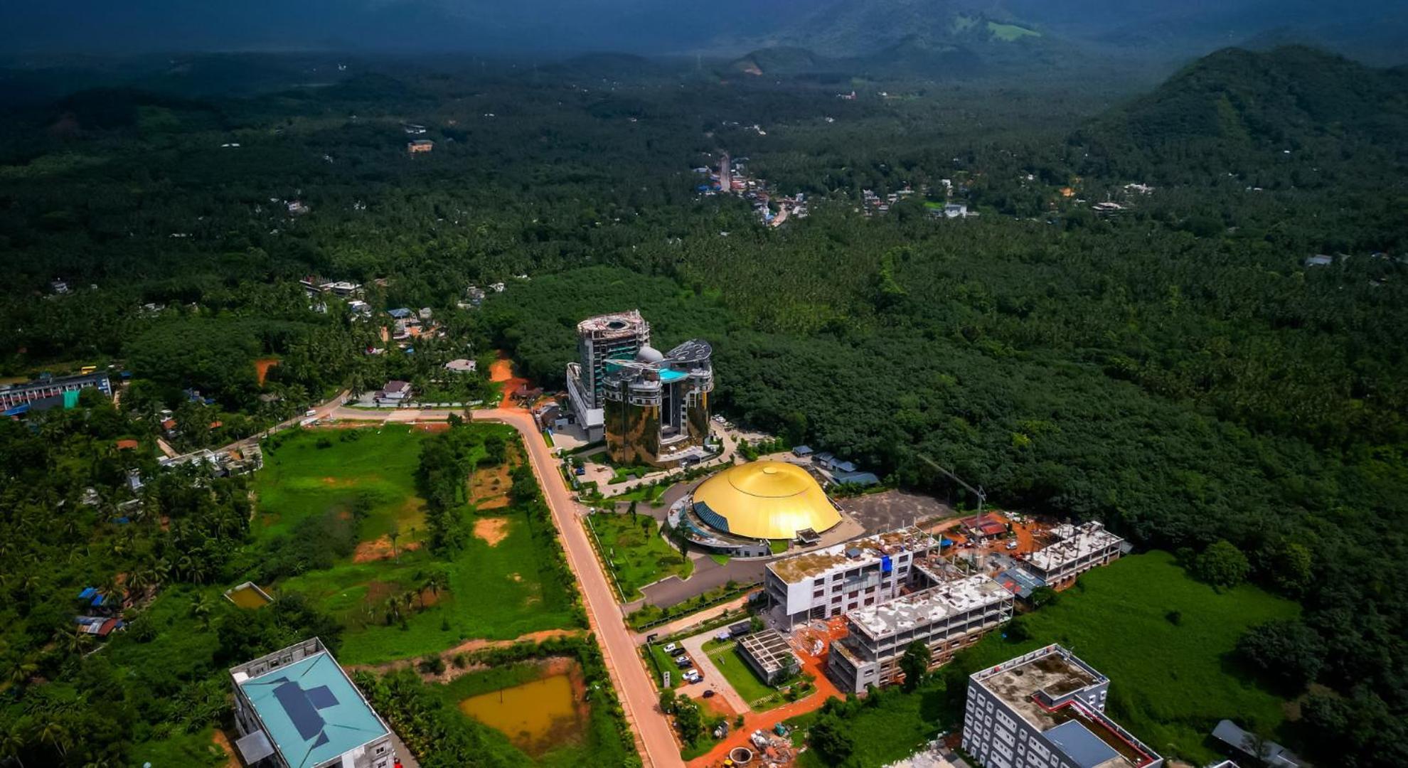 Fezinn Hotel - Best Wayanad Hotel In 2024 コージコード エクステリア 写真